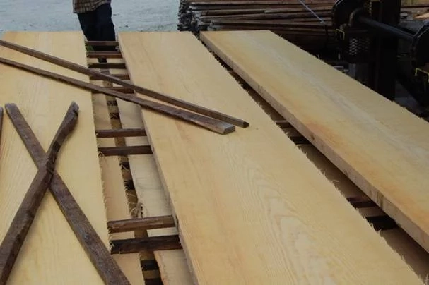 Heart Pine Flooring - Sawing to Planks - 4